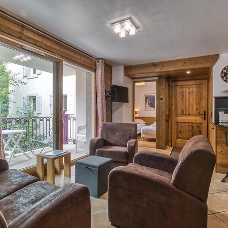Villa Vallet- Newly Renovated 2 Bedroom Nestled Just Off The Main Street Chamonix Buitenkant foto