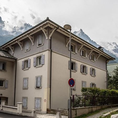 Villa Vallet- Newly Renovated 2 Bedroom Nestled Just Off The Main Street Chamonix Buitenkant foto